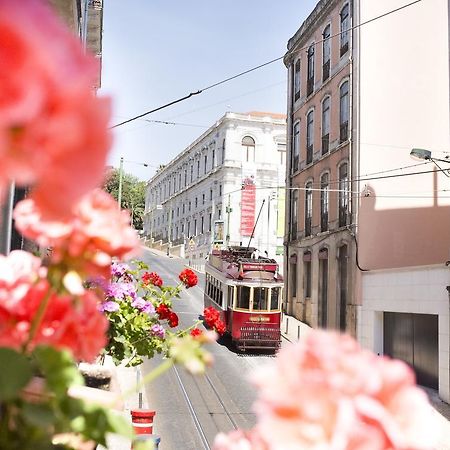 Hotel Residencial Valentina Lisboa Exterior foto Lisbon tram