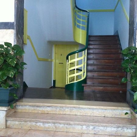 Hotel Residencial Valentina Lisboa Exterior foto Entrance to the museum
