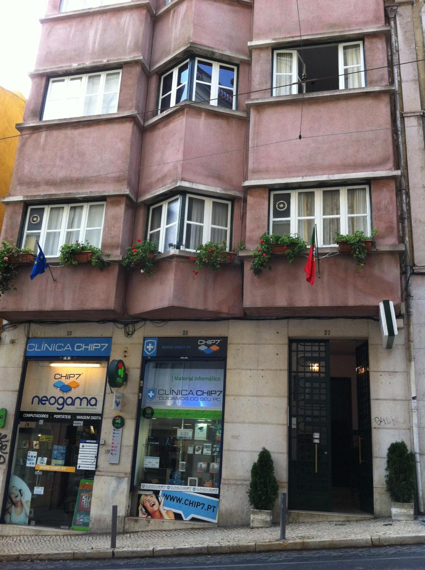 Hotel Residencial Valentina Lisboa Exterior foto The headquarters of the party in Madrid